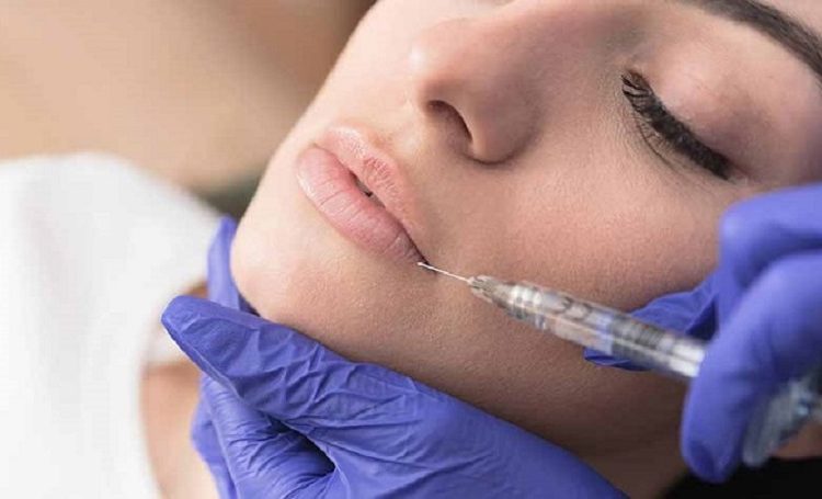 بهترین تزریق ژل لب کاملا طبیعی در فردیس